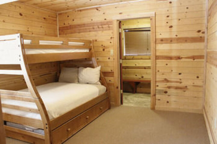 Room 6 of 13