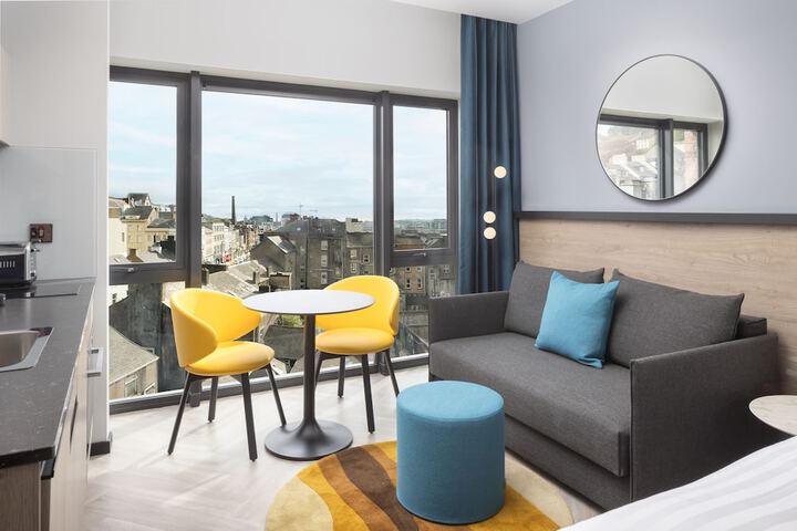 Room 21 of 52