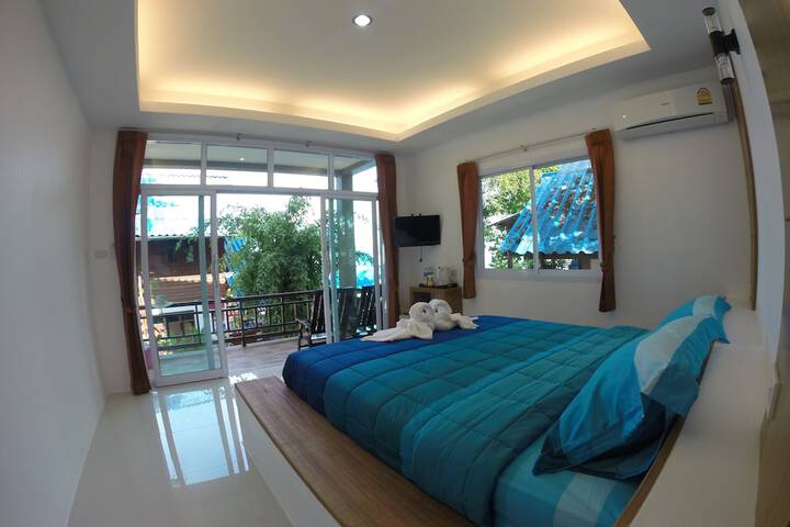 Room 12 of 82