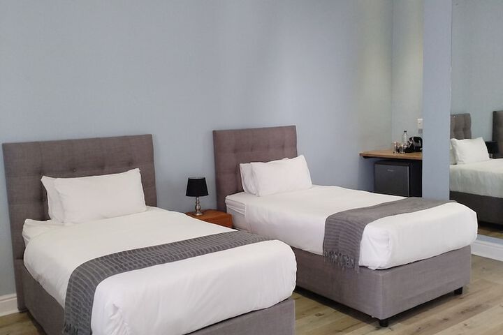 Room 14 of 103