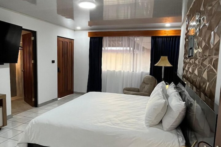 Room 6 of 46