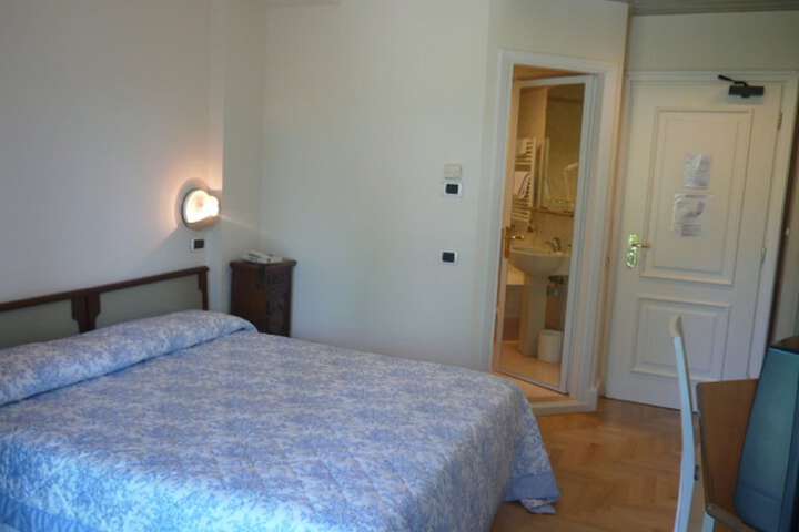 Room 17 of 45