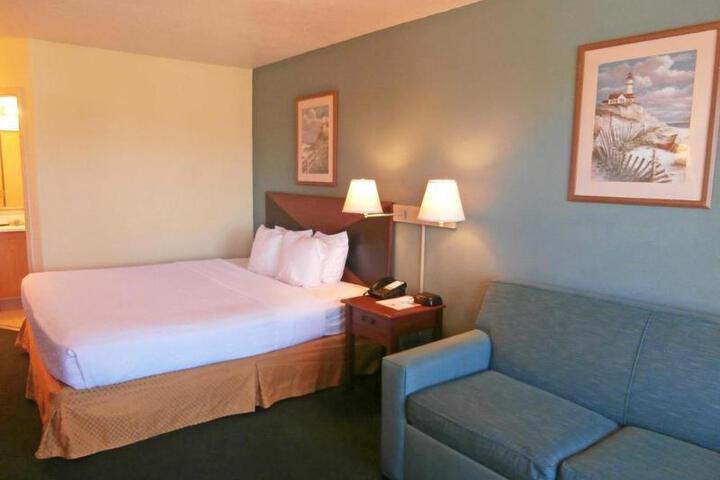 1 King Bed (1 of 6)