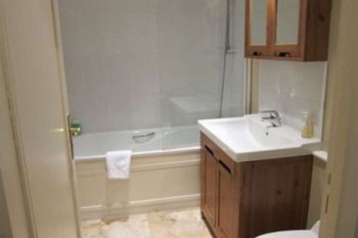 Room 4 of 45