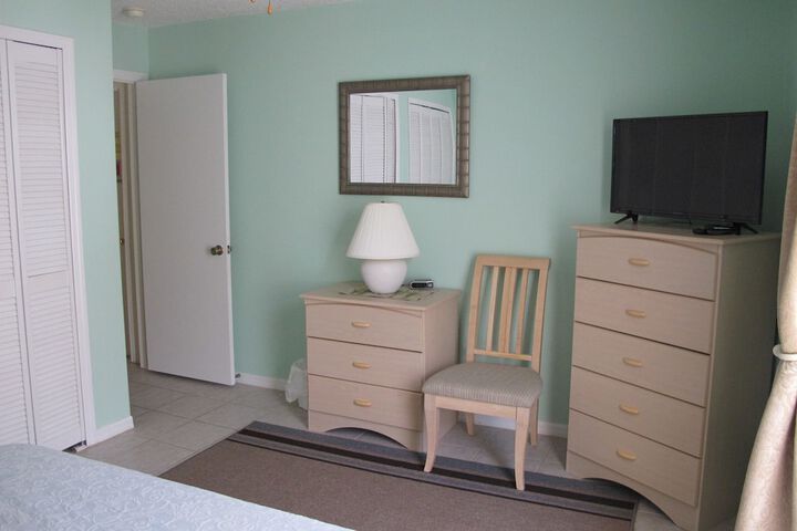 Room 6 of 44