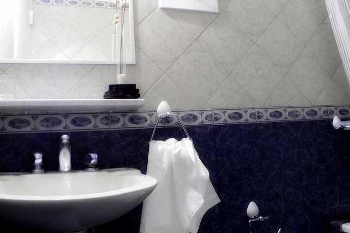 Room 16 of 21