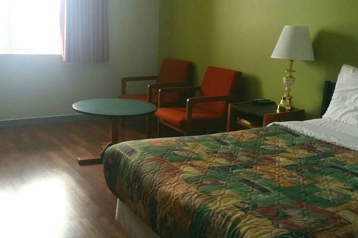 Room 15 of 39