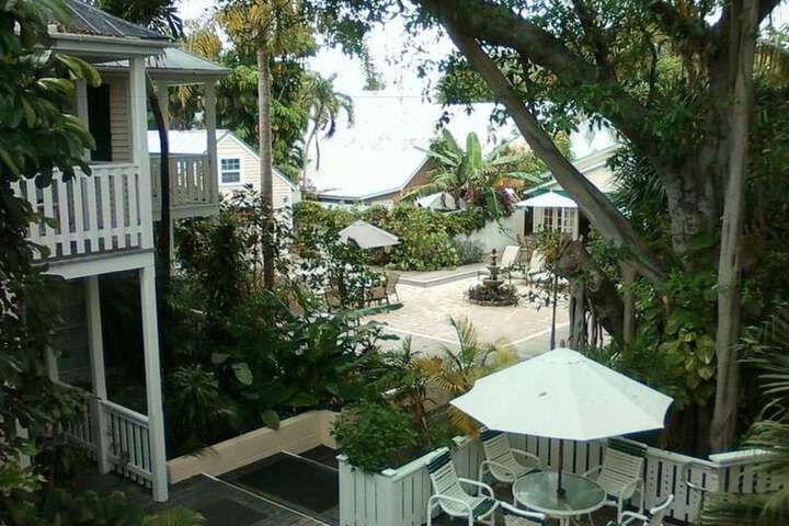 Hotel Exterior 102 of 112