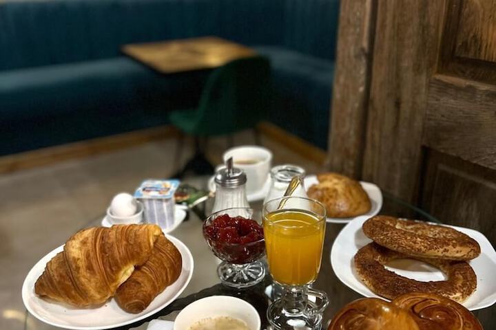 Breakfast/Coffee Service 23 of 23