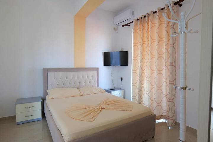 Room 5 of 23