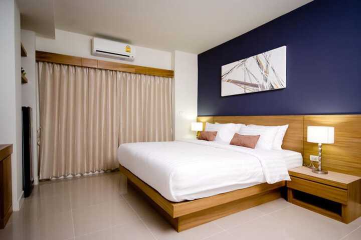 Room 8 of 59