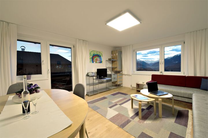 Room 6 of 42