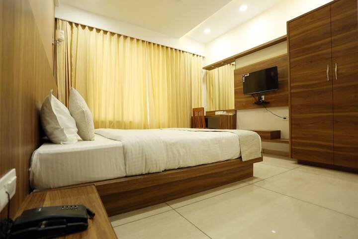 Room 4 of 19