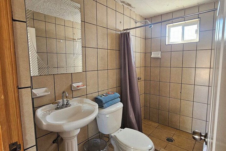 Room 13 of 20