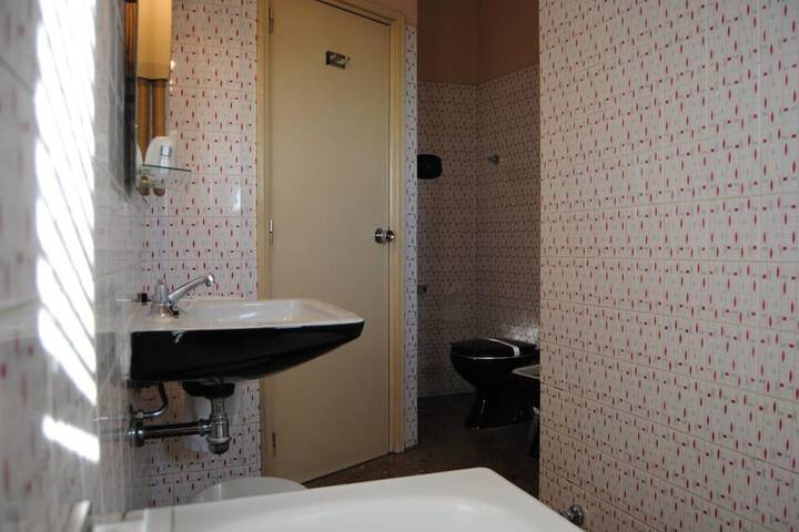 Room 19 of 34