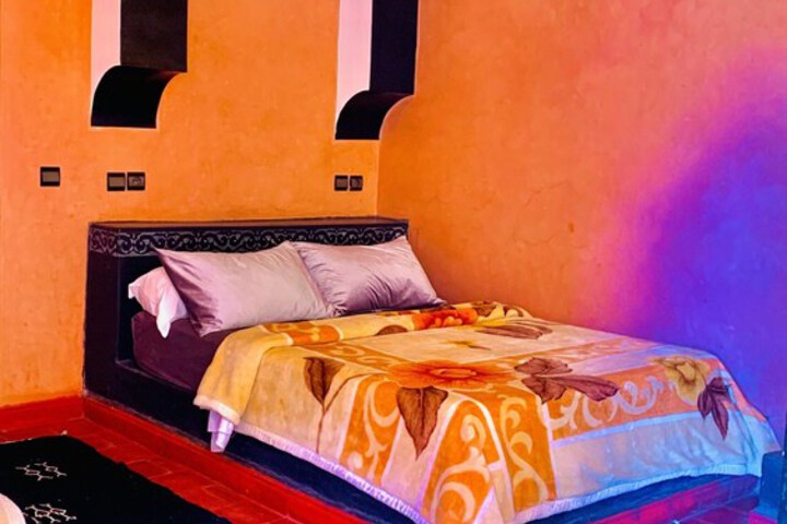 Room 4 of 40