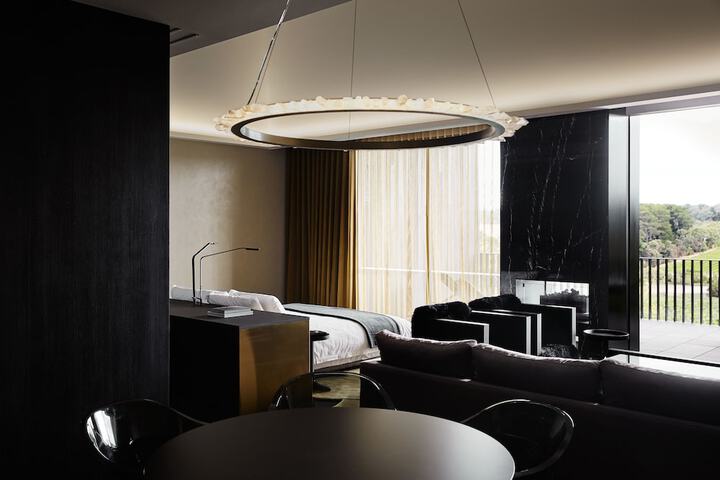 Room 14 of 68