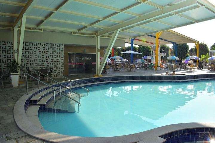 Pool 18 of 24