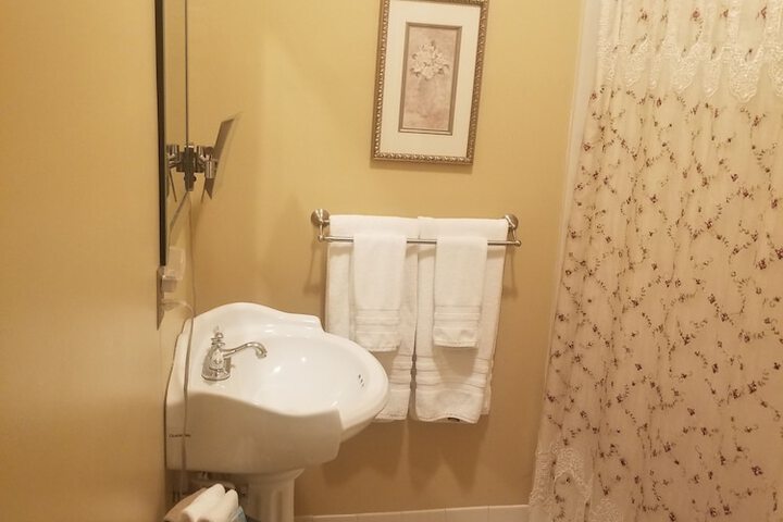 Room 35 of 47
