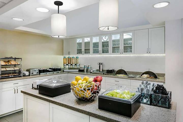 Breakfast area