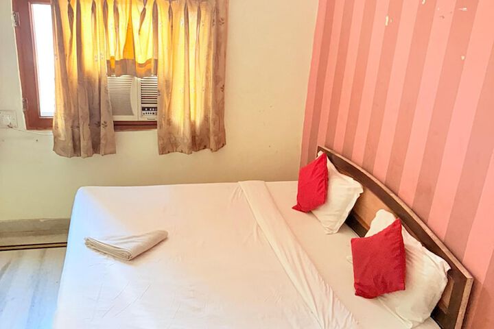 Room 6 of 21