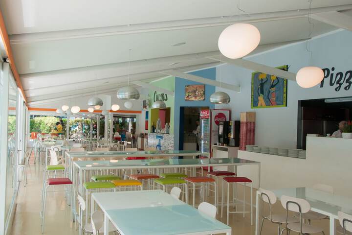 Dining 194 of 227
