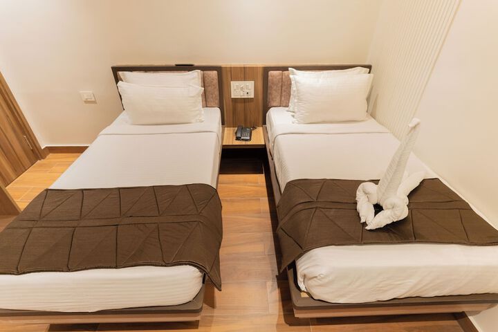 Room 12 of 21