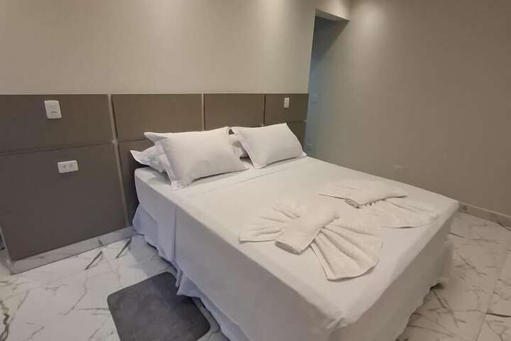 Room 2 of 36