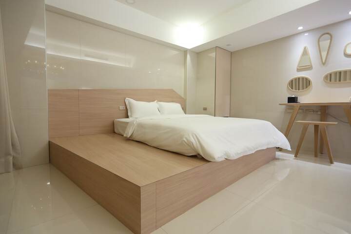 Room 19 of 74