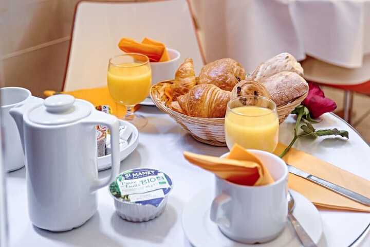 Breakfast/Coffee Service 31 of 34