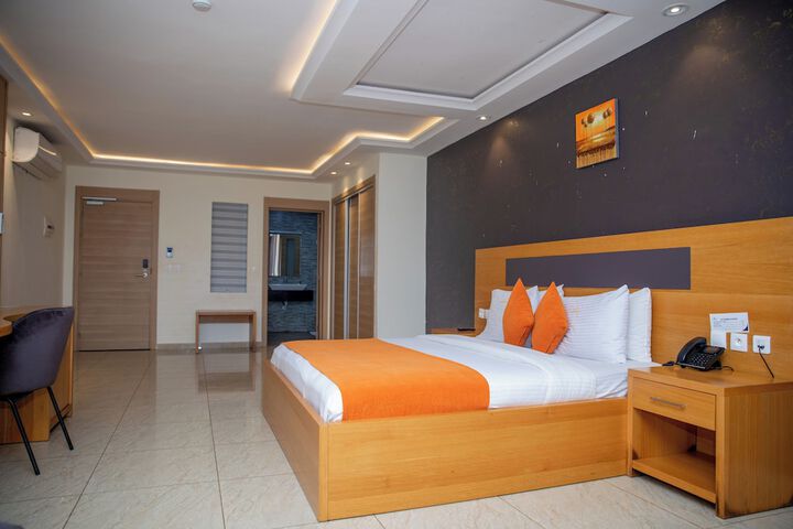 Room 5 of 42