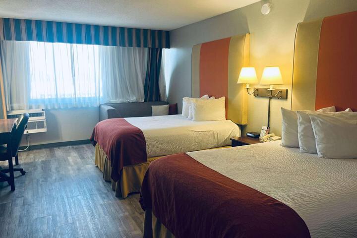 2 Double Beds (5 of 8)