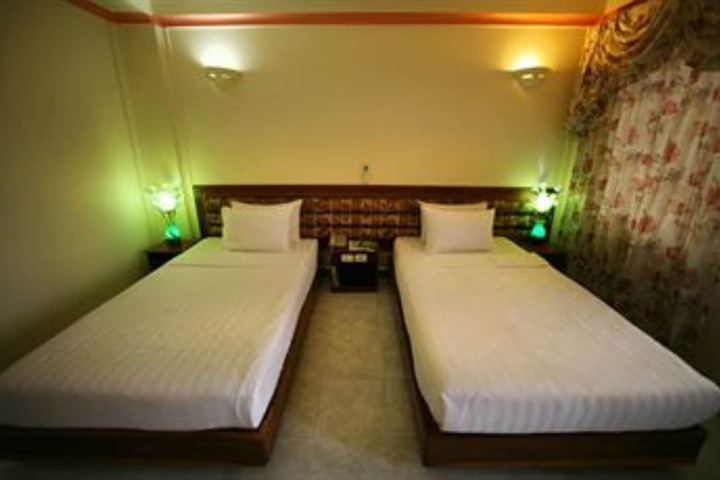 Room 6 of 20
