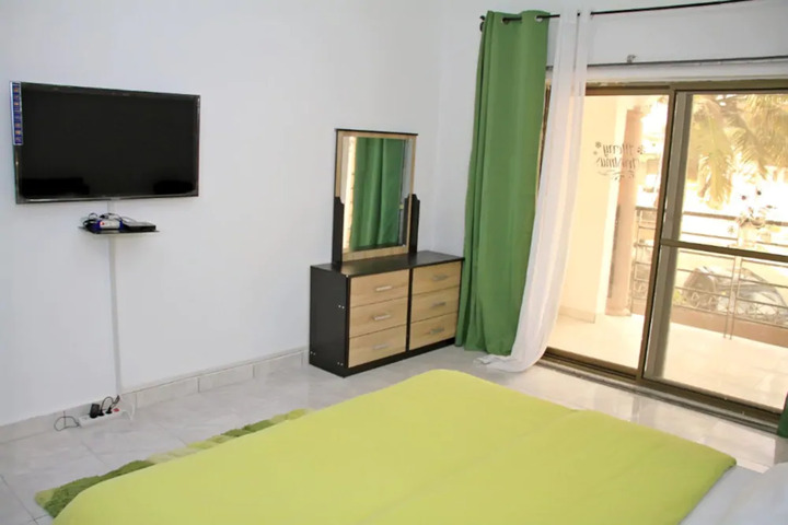 Room 5 of 10