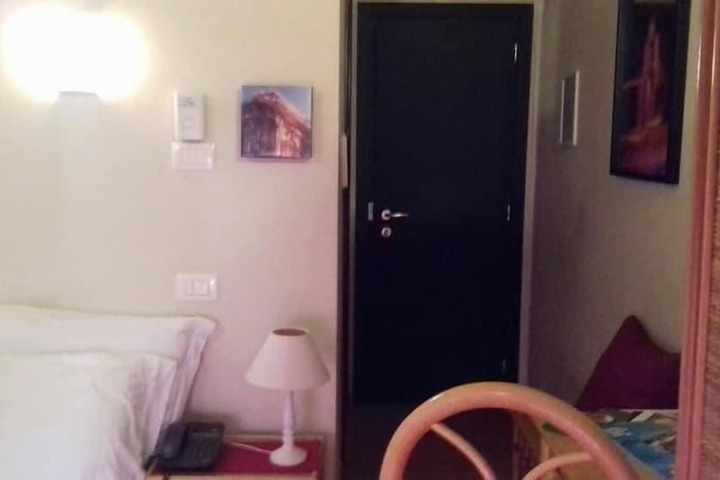 Room 11 of 54