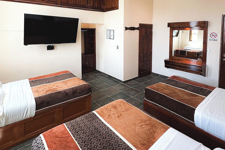 Room 16 of 42