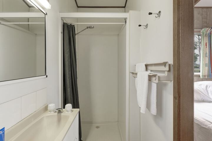 Room 17 of 24