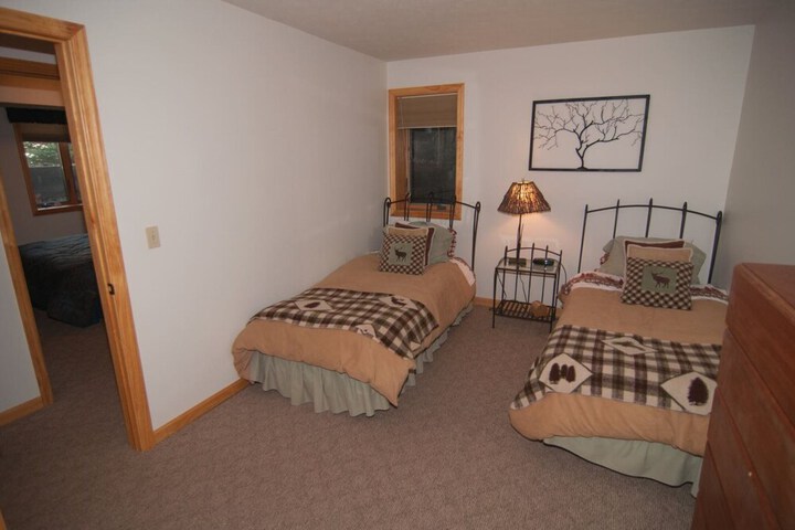 Hotel 27 of 35