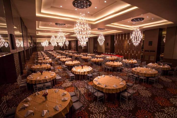 Dining Photos