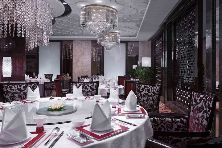 Dining 20 of 32