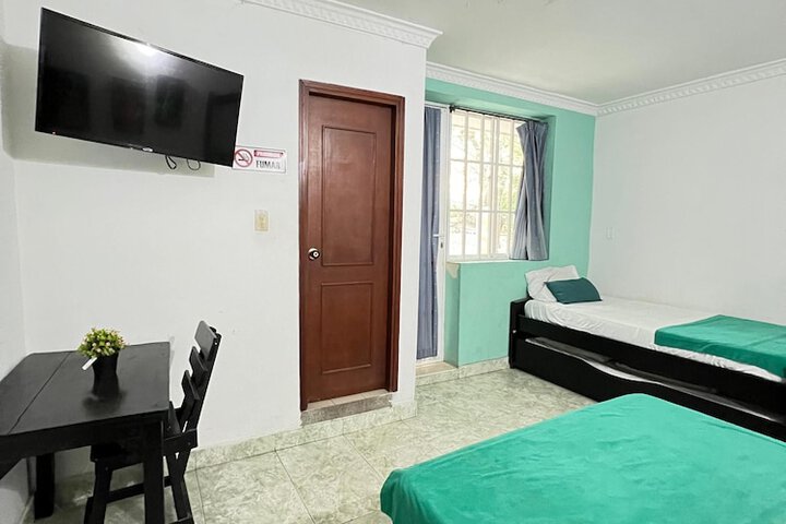 Room 10 of 26