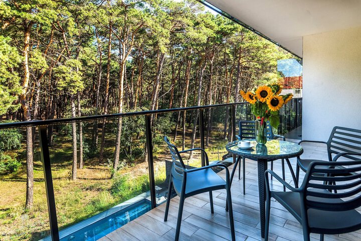 Sundeck 46 of 47
