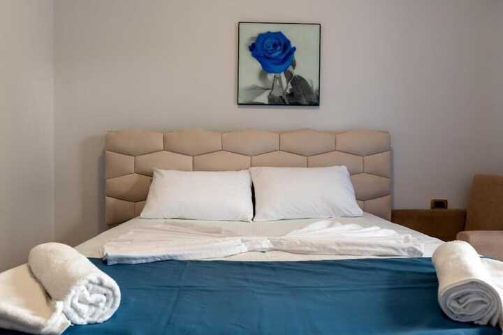 Room 2 of 42