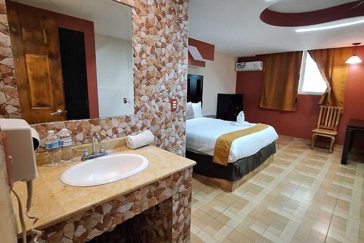 Room 7 of 37