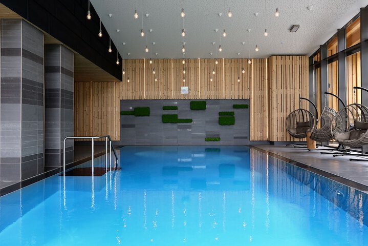Pool 24 of 63