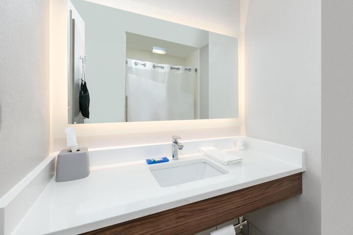 1 King Standard (6 of 15)