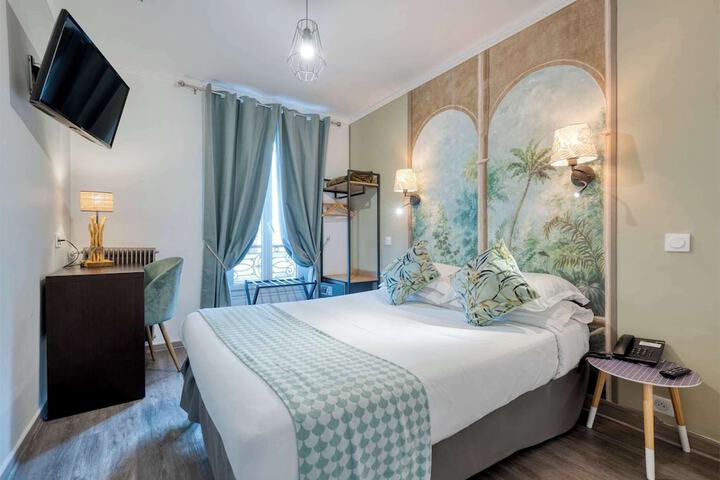 Room 20 of 28