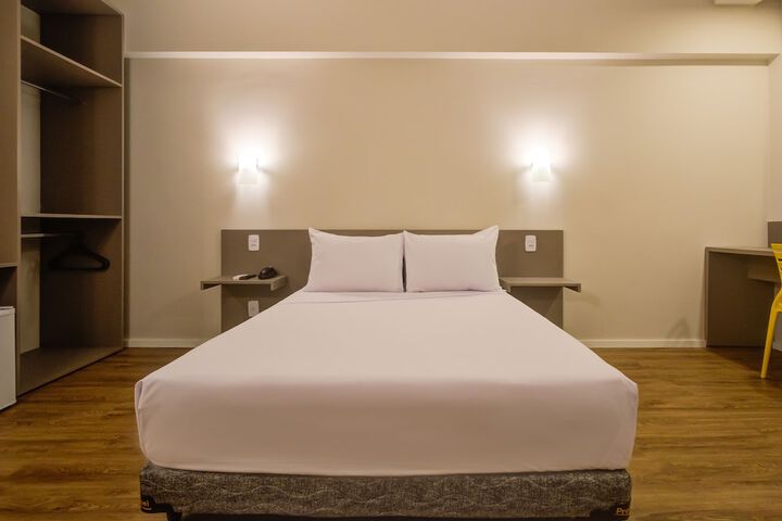 Room 18 of 40