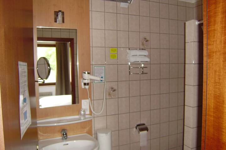 Room 17 of 55