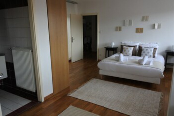 Room 18 of 39
